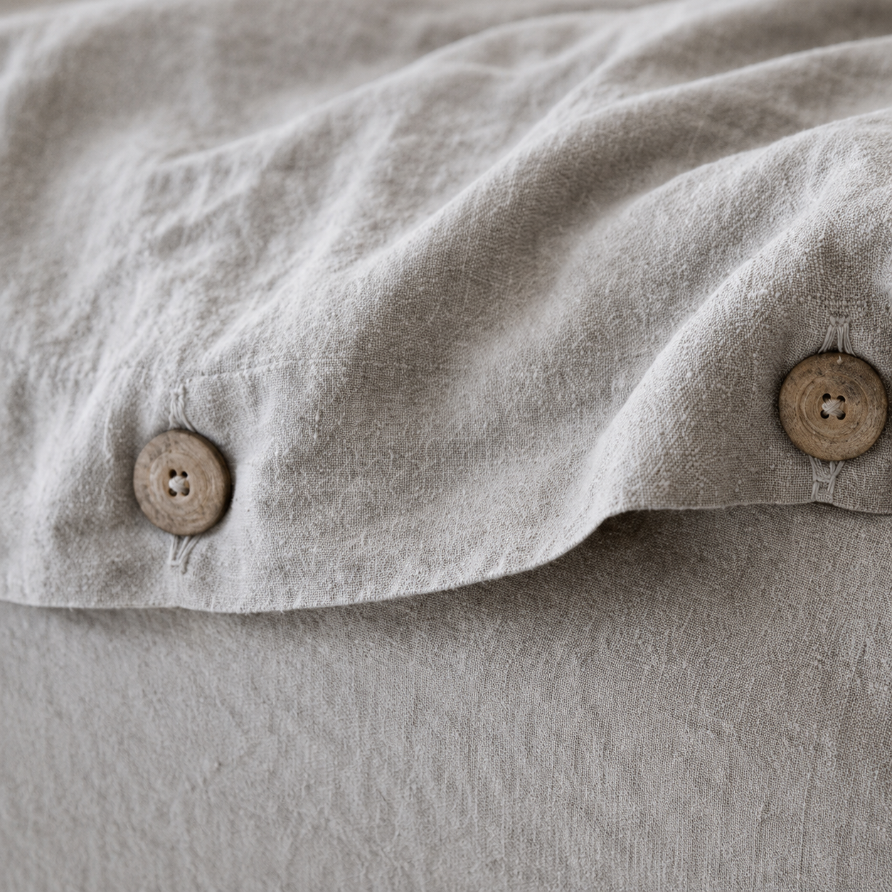 Housse De Couette En Lin Gris Naturel Boutons Bois
