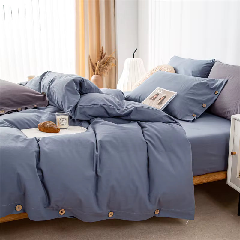housse de couette coton bleu sur un lit, autre angle